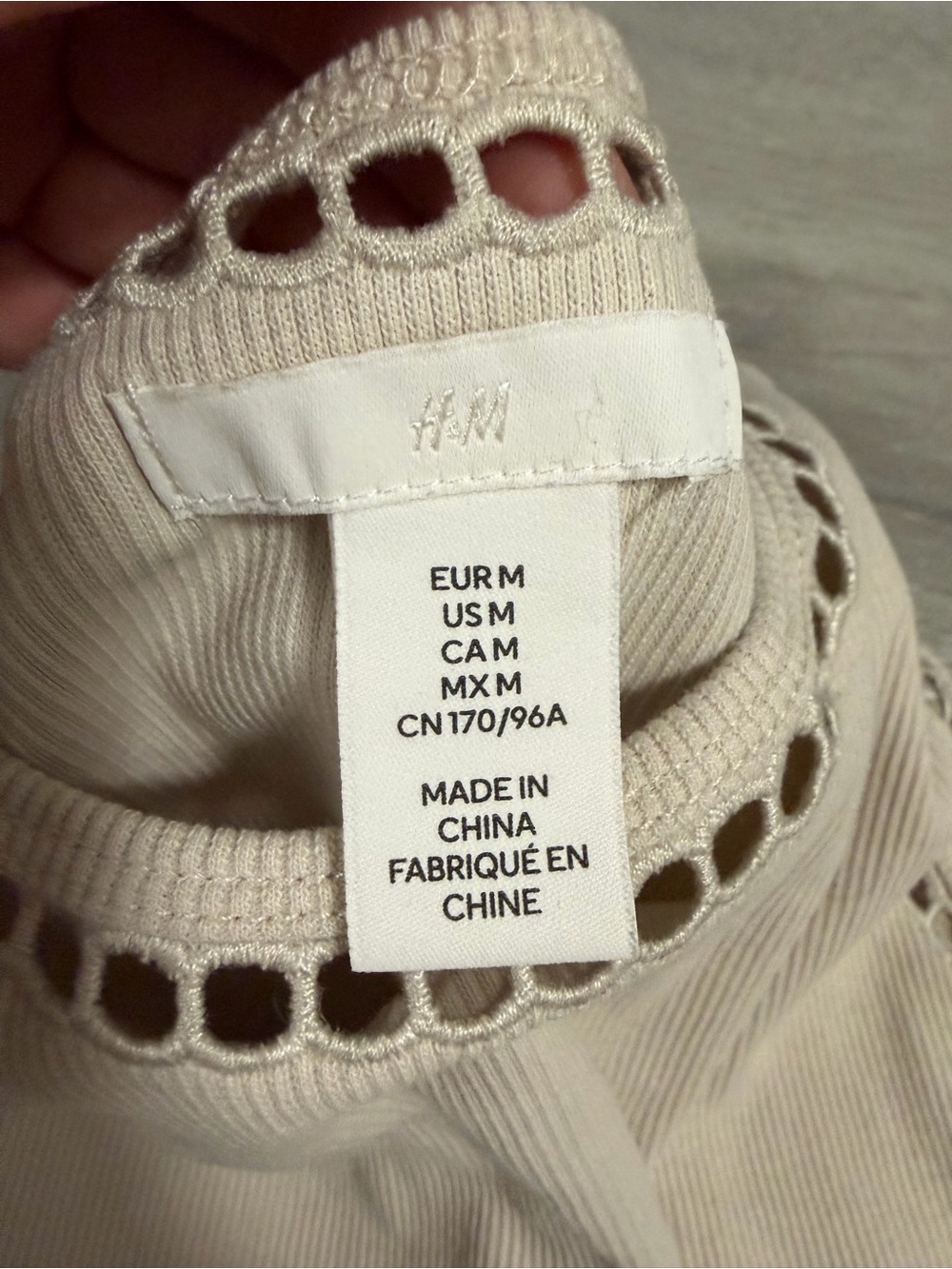 H&M Cream Ribbed Eyelet Crop Tank - Picture 3 of 3